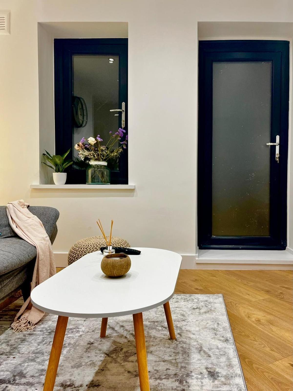 Cozy And Peaceful Apartment With Terrace In Hackney London Eksteriør billede